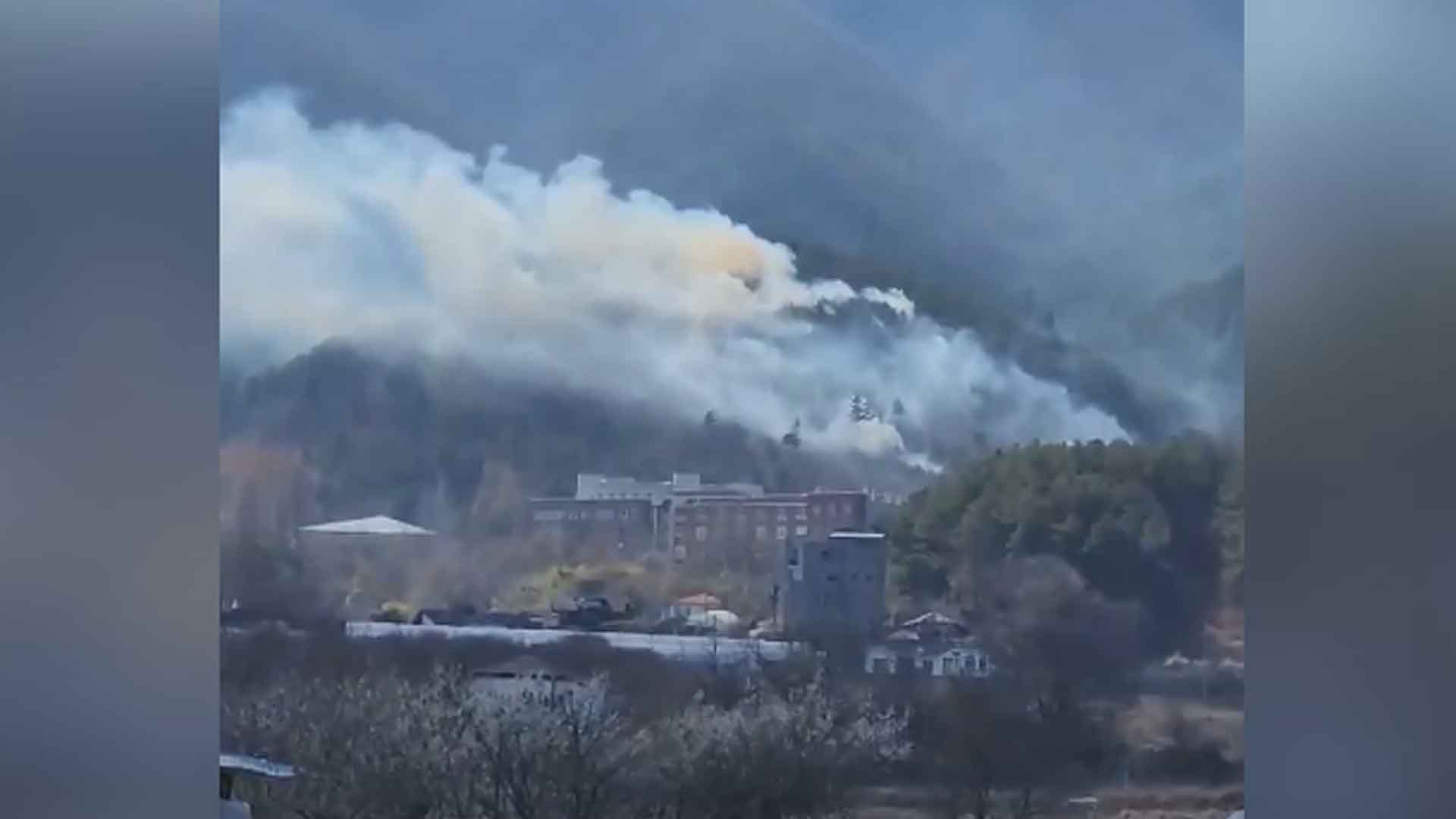 모악산 산불로 0.4ha 소실.. 하루 사이 3번 산불