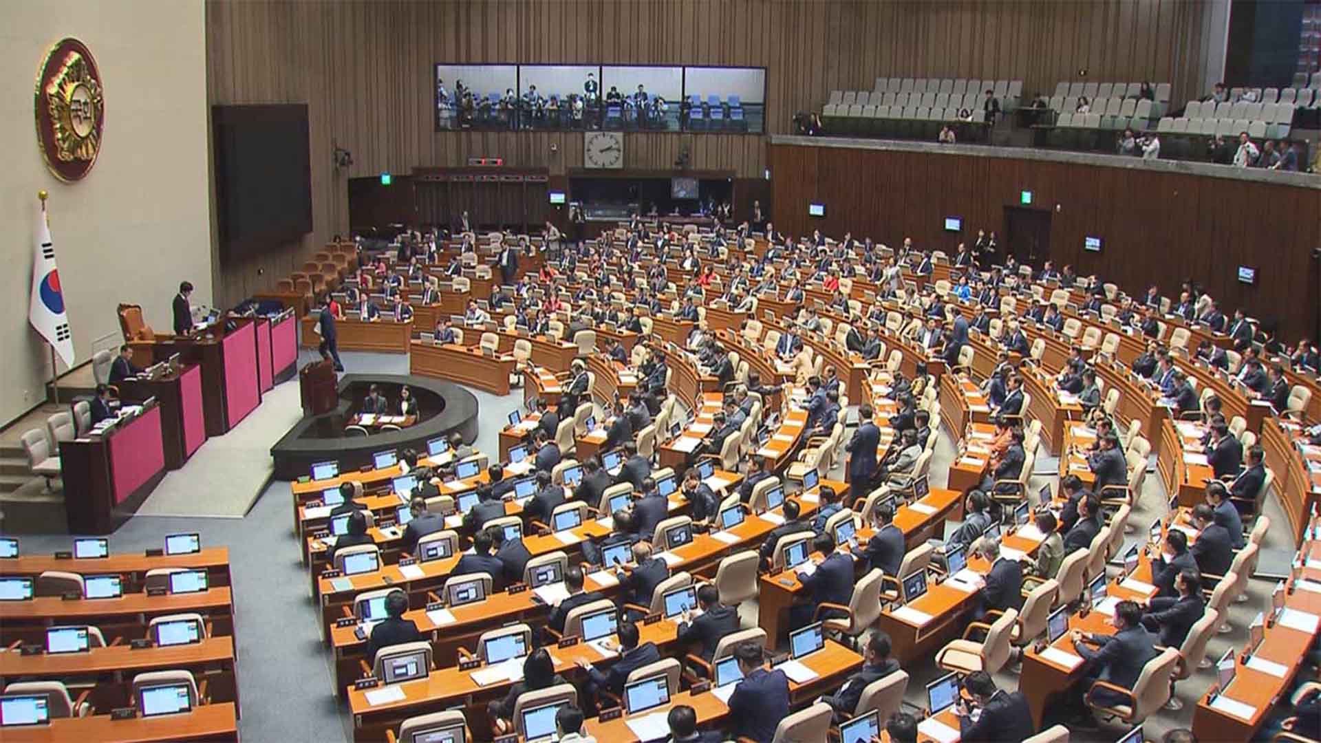 선거구 획정안 국회 표결서 전북 일부 의원 반대나 기권표