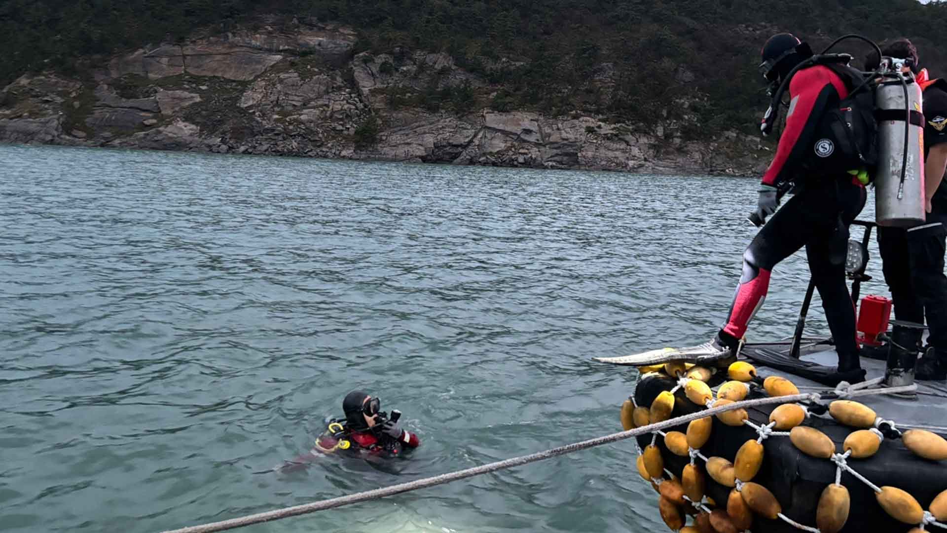 군산 횡경도 인근에서 60대 선장 실종..해경 수색 착수